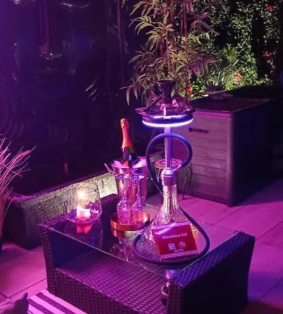 De La Lune - Private With Terrace And View - Air Conditioned- Double Jacuzzi - Sauna - King Size Bed - Free Wifi - Free Parking - Free Breakfast - Close To Cdg Airport And To The North Of Paris Love hotel